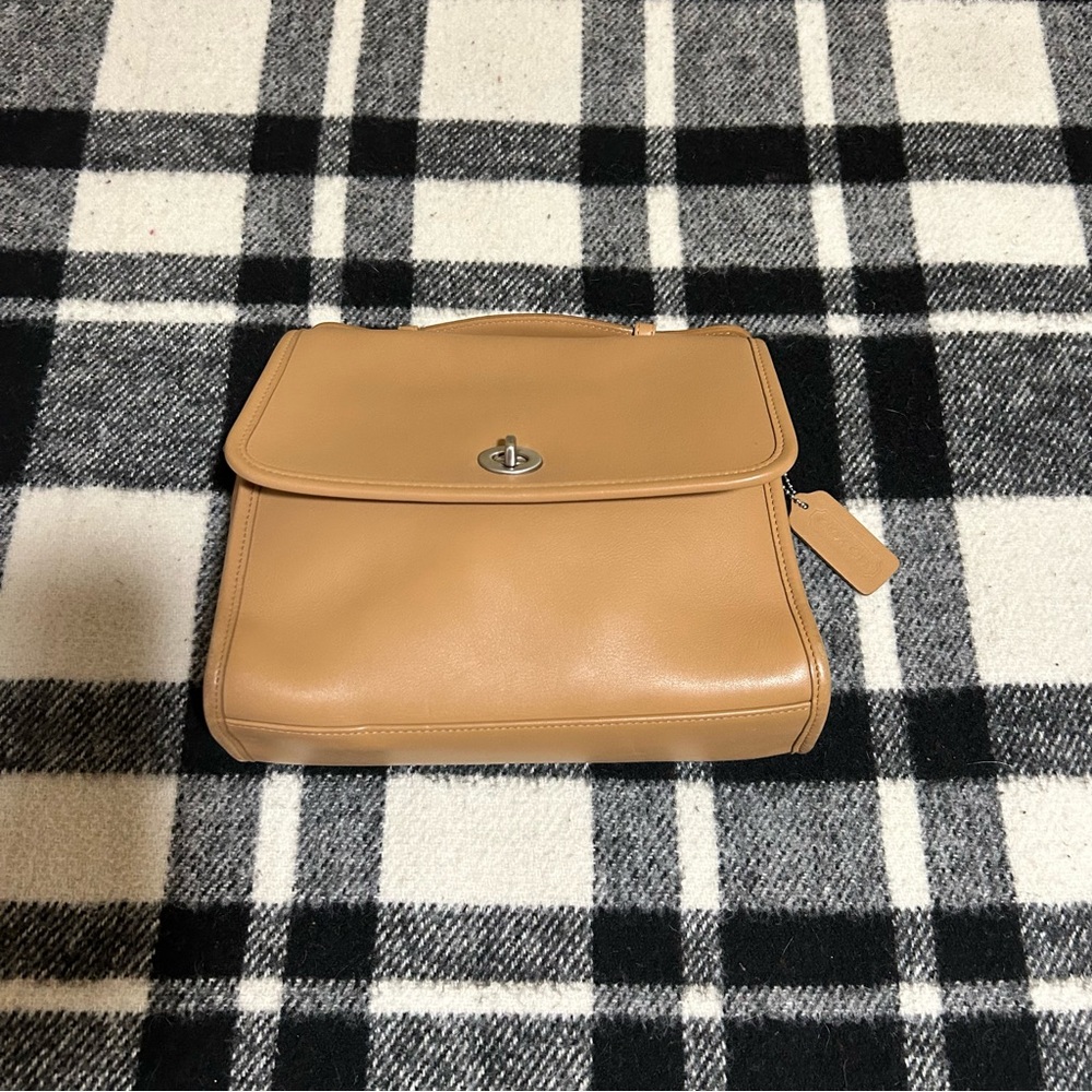 Vintage Coach Court Handbag 9870 in Tan
